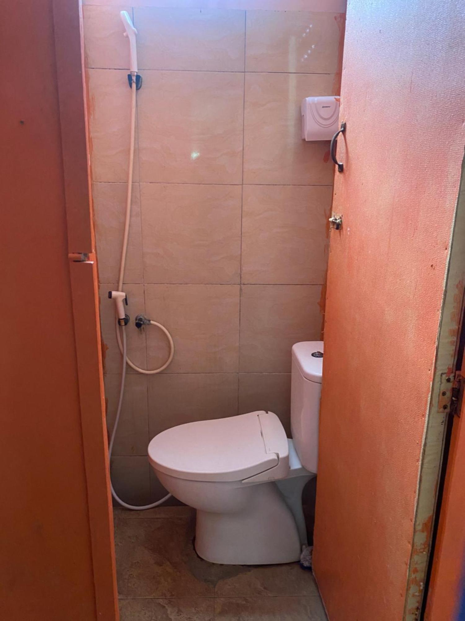 Cempaka Hostel Labuan Bajo Kültér fotó